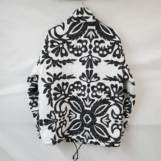 NWOT Zara Quilted Black & White Oversized Full Zip Jacket Size S image number 2