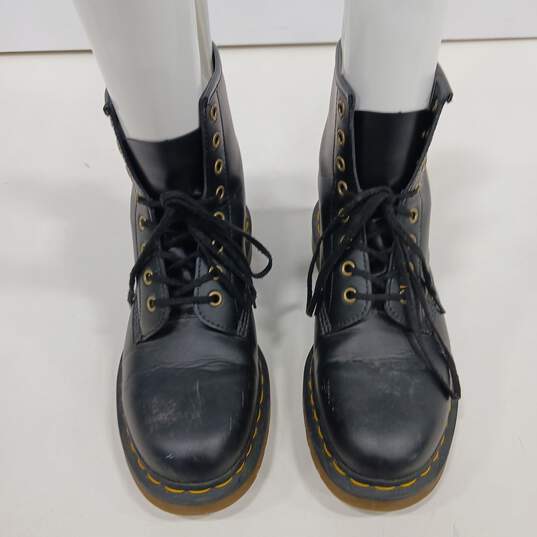 Women's Black Dr. Martens Boots Size 9M image number 3