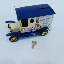 GOLDEN WHEELS DIECAST PEPSI-COLA DELIVERY TRUCK BANK WHITE BLUE 1/24 Scale alternative image