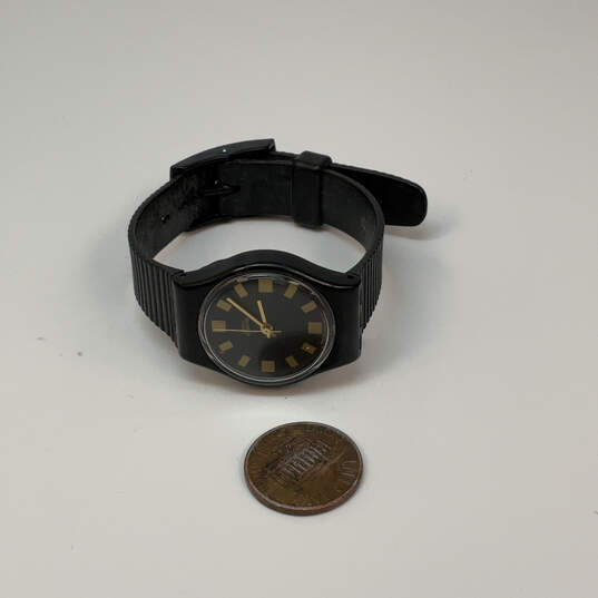 Designer Swatch Black Adjustable Strap Quartz Round Dial Analog Wristwatch image number 3
