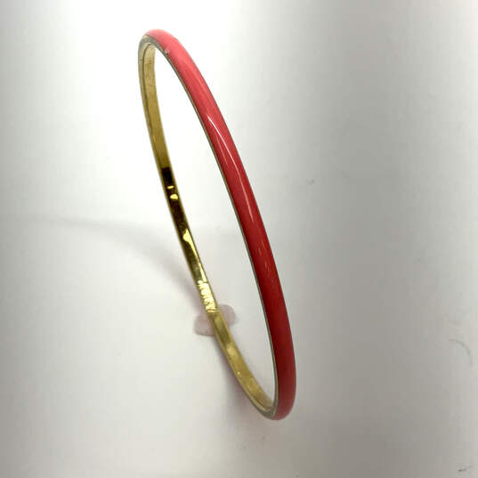 Designer J. Crew Gold-Tone Pink Enamel Round Shaped Fashion Bangle Bracelet image number 4