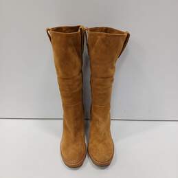 Ugg Ladies heeled boot Tan Size 9 #3214