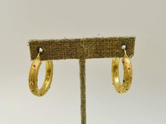 14K Gold Colorful Enamel Accented Etched & Sandblasted Textured Chunky Hoop Earrings 5.9g image number 2
