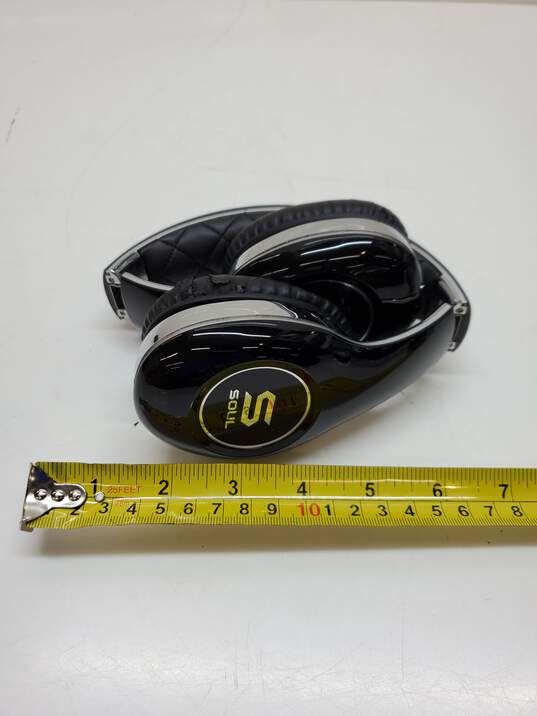Soul By Ludacris Headphones W/Case Untested image number 4