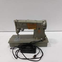 Vintage Singer Sewing Machine w/Pedal