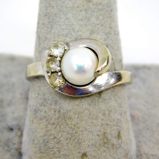 Vintage 10k White Gold Pearl & White Topaz Ring 3.3g image number 2