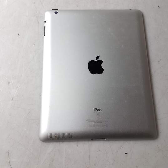 Apple iPad 3rd Gen (Wi-Fi Only) Model A1416 Storage 16GB image number 4