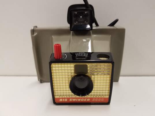 Lot of 4 Assorted Vintage Polaroid Cameras image number 8