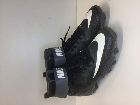 Nike Senior 8.5 Football Shoes image number 3