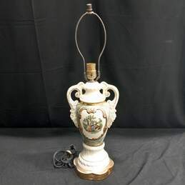 Vintage Martha and George Washington Courting Colonial Victorian Table Lamp