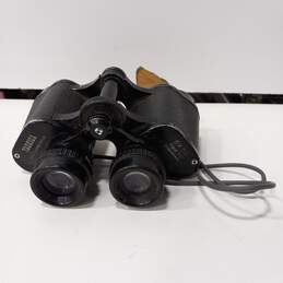 Yashica 8x30 Black Binoculars alternative image