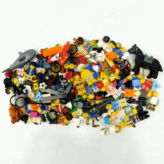8.8oz Lego Mini Figure Mixed Lot image number 1