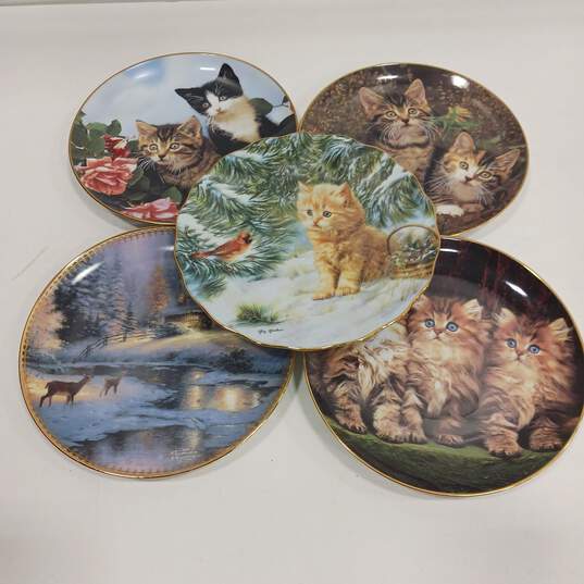 Bundle of 5 Decorative Collectors Plates image number 1