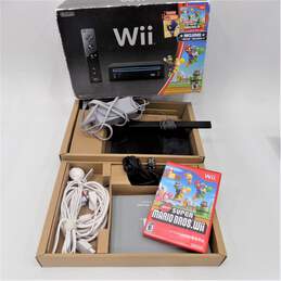 IOB Nintendo Wii New Super Mario Bros. Wii Bundle