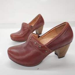 Dansko Women's 'Riki' Brown Leather Studded Clogs Size 6.5