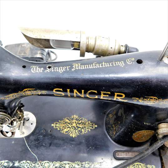 1926 Singer 99 Sewing Machine With Pedal P&R image number 4
