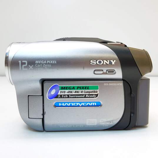Sony Handycam DCR-DVD203 DVD Camcorder image number 5