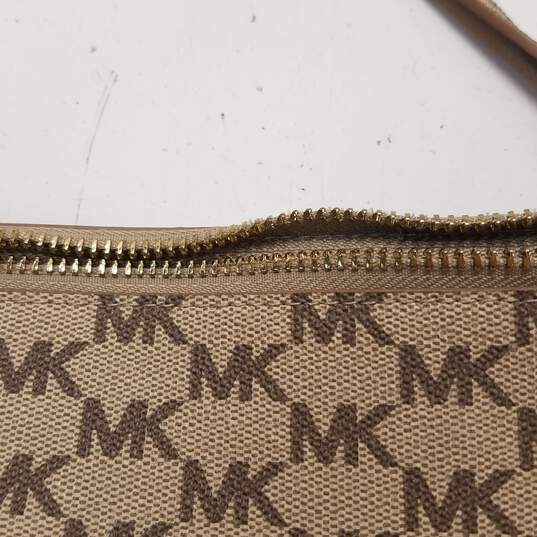 Michael Kors Monogram Belt Bag Beige image number 7