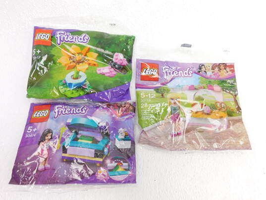 Friends Factory Sealed Sets Lot + Purple Iris Case image number 4