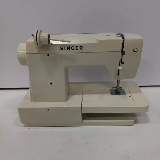 Vintage Singer Sewing Machine Model 5525 In Case image number 6