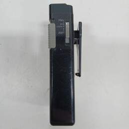 Vintage Sony Walkman SRF-21W AM/FM Radio alternative image
