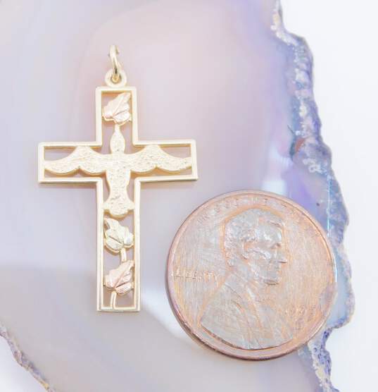 Black Hills Gold 10k Yellow & Rose Gold Cross Cut Out Pendant 1.2g image number 4