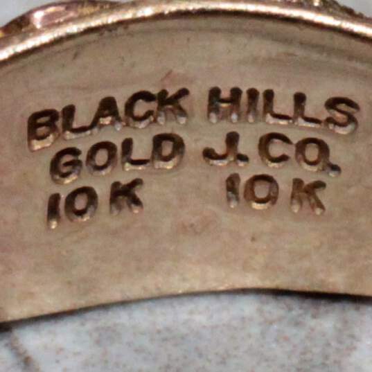 J. Co. Signed 10K Black Hills Gold Ring Size 5.25 - 1.87g image number 5