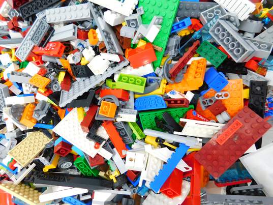 6.6 LBS Mixed LEGO Bulk Box image number 2