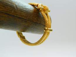 Vintage Crown Trifari Gold Tone Knot Hinged Rope Textured Bracelet 44.0g alternative image