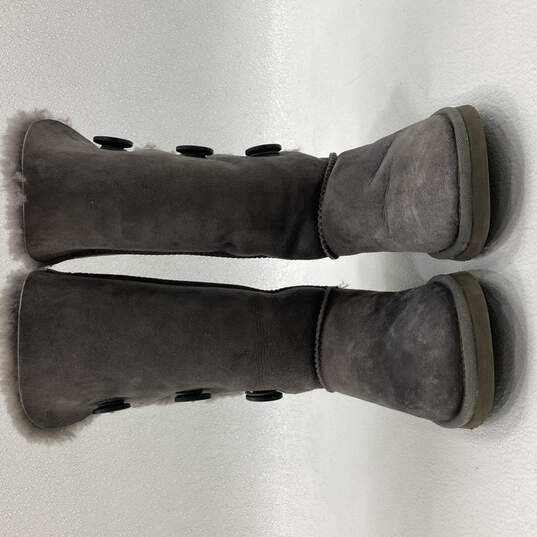 Womens Gray Australia Bailey Button Triplet Suede 1873 Winter Boots Size 6 image number 3