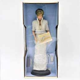 The Franklin Mint Diana Princess of Wales Porcelain Portrait Doll IOB