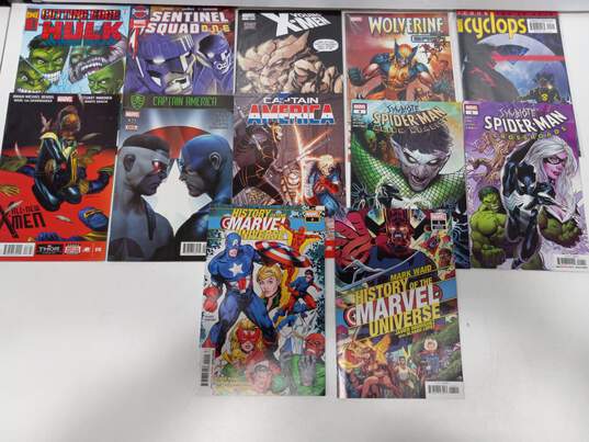 Lot of 12 Marvel Comic Books image number 1