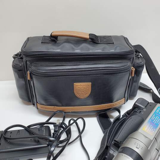 Vintage Camcorder RCA AutoShot CC6373 with Bag & Accessories - Untested for parts image number 6