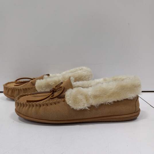 Minnetonka Women's Brown Suede Moccasins Faux Fur Lined Size 7M image number 2
