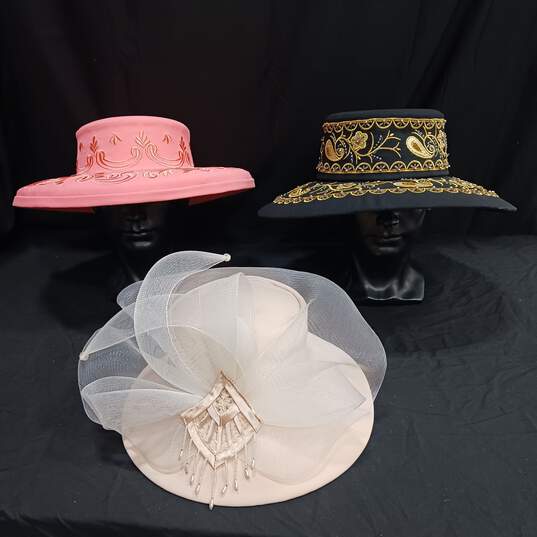 Bundle of 3 Assorted Vintage Women's Hats image number 1