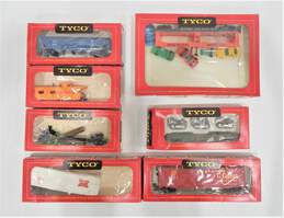 Lot of 7 Tyco HO Scale Box Cars IOB