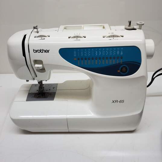 Brother XR-65t Sewing and Stitching Machine with Oversized Table IOB image number 2