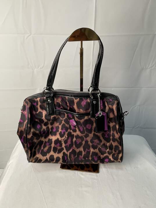 Certified Authentic Coach Cheetah Print w/Purple Accents Hand Bag w/Crossbody Strap image number 3