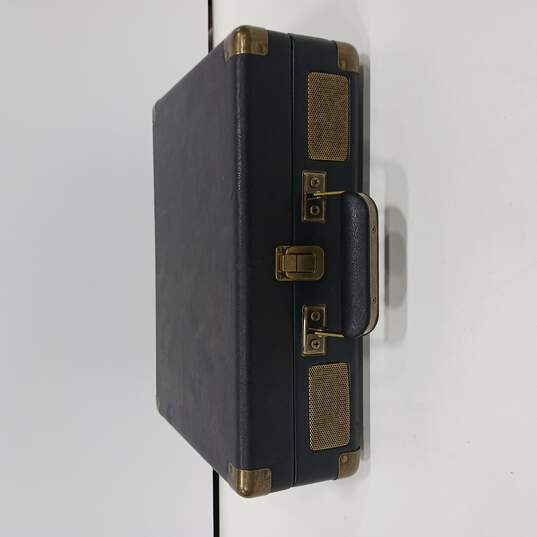 Crosley Portable Turntable image number 4