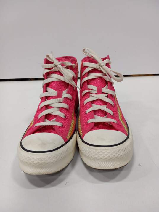 Pink Converse All  Stars Shoes Womens Sz  7 image number 2