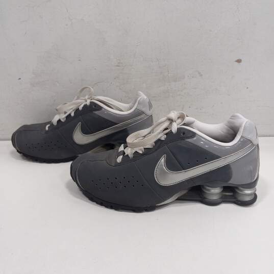 Nike Shox Deliver Sneakers Women's Size 6.5 image number 2