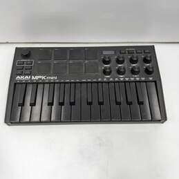 AKAI Professional MPK Mini  MK3 MIDI Keyboard Controller w/8 Drum Pads