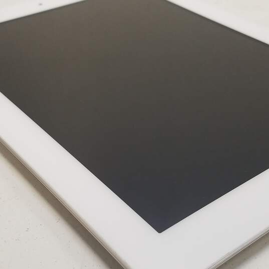 Apple iPad 2 (A1395) - White 16GB image number 2