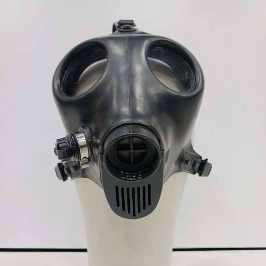 Black Gas Mask image number 3