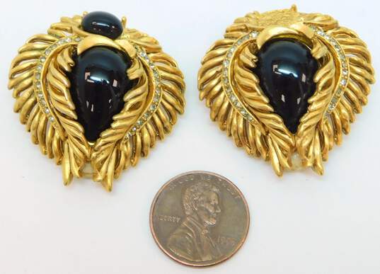 Vintage Oscar De La Rent Goldtone Faux Onyx Cabochons & Rhinestones Feathers Teardrop Clip On Statement Earrings 35.7g image number 8