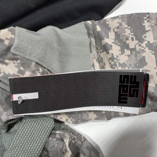 Men's Army Combat Shirt Sz S NWT image number 4
