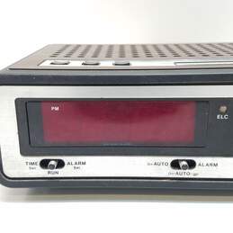 Sears Alarm Clock Radio Model 317.23870-800 alternative image