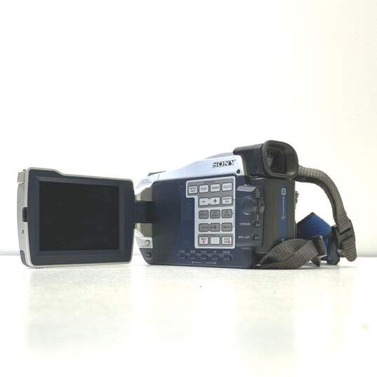 Sony Handycam DCR-TRV27 MiniDV Camcorder image number 3