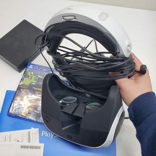 Sony PS4 VR CUH-ZVR2 - Processor & Headset Only + Demo Game (Untested) image number 7