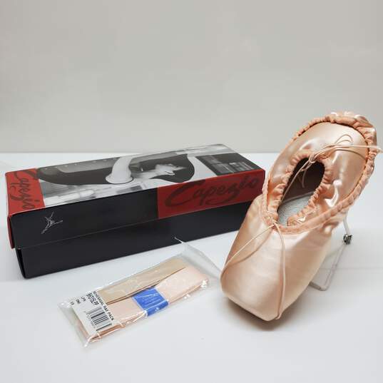 Capezio Plie II Ballet Dance Pointe Shoes Size 8M #197 with BOX image number 1